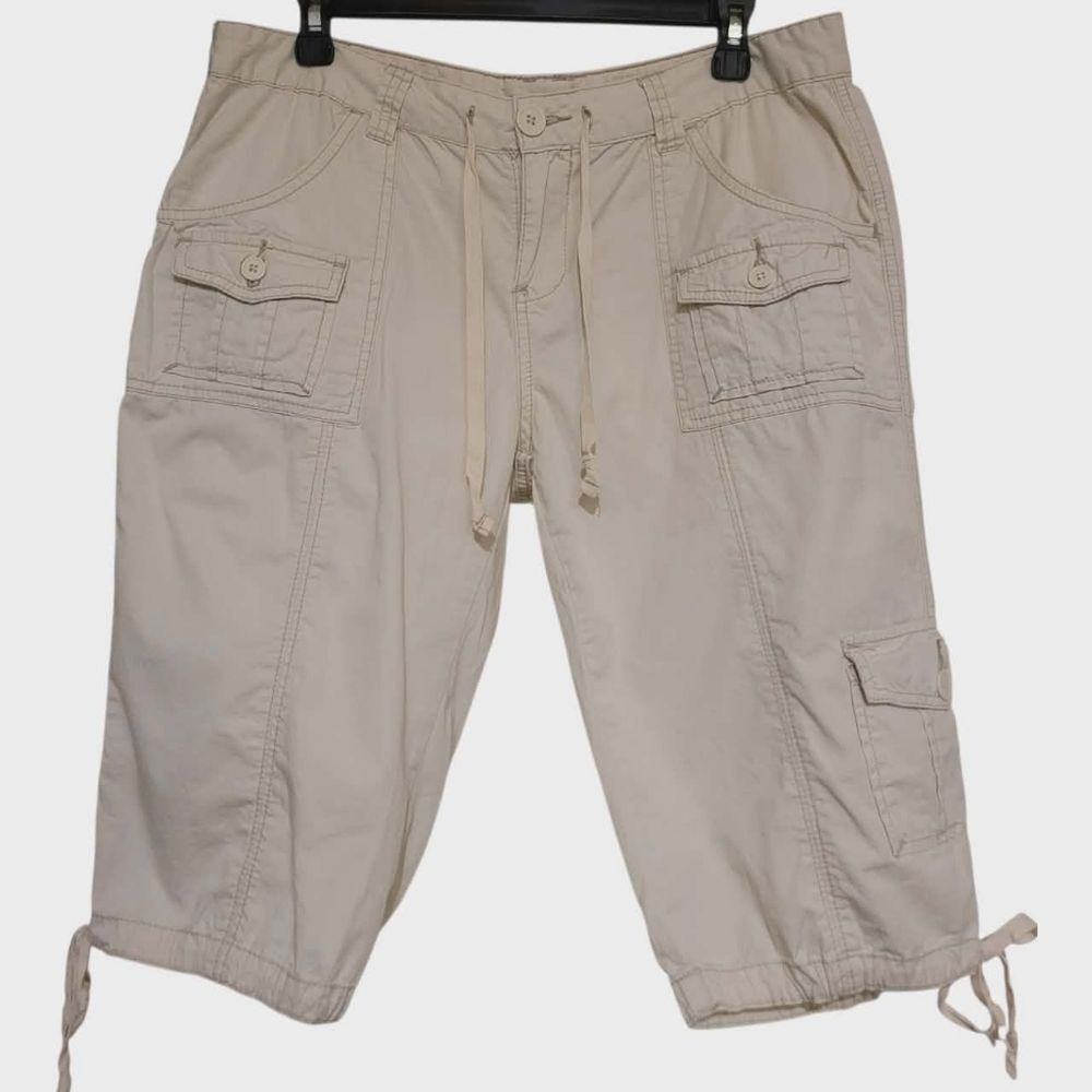 UB free Womens Size 13 Beige Cargo Surfer Shorts with Ties 100% Cotton